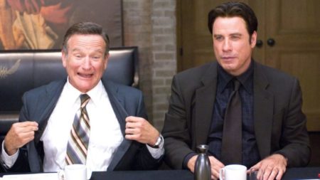 "Tenía muchas ganas de interpretarlo": John Travolta suplicó por un papel por el que Robin Williams fue duramente criticado imagen-15