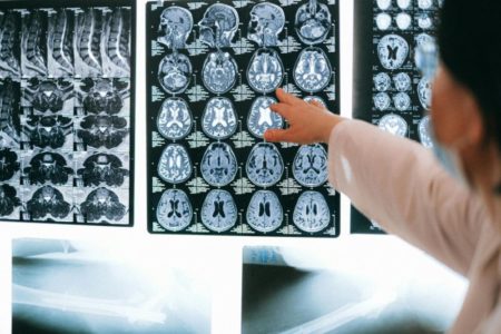 Los nueve hábitos para mantener la salud del cerebro y ejercitar la memoria, según un neurólogo imagen-9