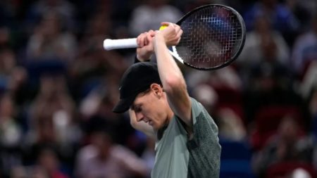 Jannik Sinner gana el Masters de Shanghái y hace que Novak Djokovic tenga que esperar para lograr el título 100 de su carrera imagen-15