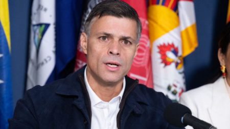 Leopoldo López llama a los gobiernos de Europa y de América Latina a reconocer el triunfo de Edmundo González imagen-11