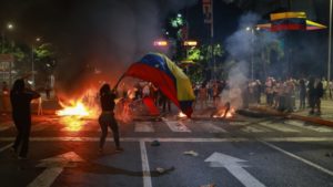 Familiares de detenidos tras elecciones en Venezuela denuncian que estos sufren torturas, comida en mal estado y deterioro de la salud imagen-3