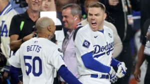 El grand slam de Freddie Freeman en walk-off impulsa a los Dodgers en la apertura de la Serie Mundial imagen-1