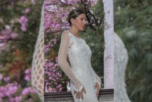 El diseñador Fabio Toñanez presentó su colección de vestidos hechos con seda misionera en Buenos Aires imagen-1