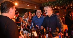 Tres vinos innovadores y 30 bodegas de Buenos Aires se presentaron en un nuevo encuentro regional de productores imagen-2