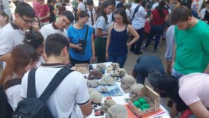 Kermés Científica: la Universidad Nacional de Misiones muestra sus proyectos en la Plaza 9 de Julio imagen-1