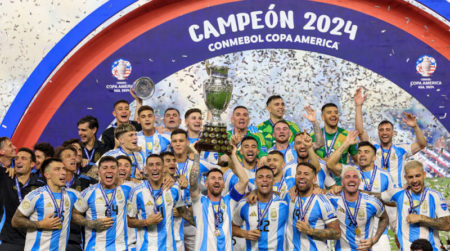 Argentina sigue en la cima del ranking FIFA imagen-8