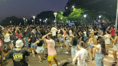 Una joven sufrió un accidente durante festejos de la Estudiantina en Posadas imagen-6