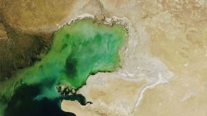 El lago más grande del planeta se está achicando rápidamente y los expertos temen que nunca se recupere imagen-2