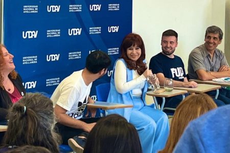 Cristina Kirchner visitó la Universidad de Avellaneda imagen-11