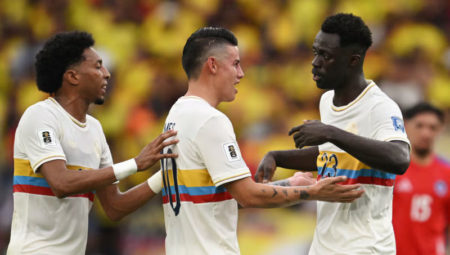 Colombia vapuleó a Chile 4 a 0 y complica a Gareca imagen-11