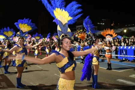 Brillo, emoción y color: las mejores postales de la tercera noche de la Estudiantina 2024 imagen-6