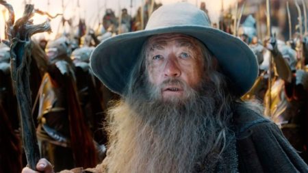 'Los Anillos de Poder' temporada 2: Así se prepara uno de los momentos más icónicos de Gandalf en 'El Señor de los Anillos' imagen-11