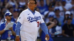 ¿Cómo fue la vida y carrera del legendario Fernando Valenzuela, la exsuperestrella de las Grandes Ligas de Beísbol? imagen-2