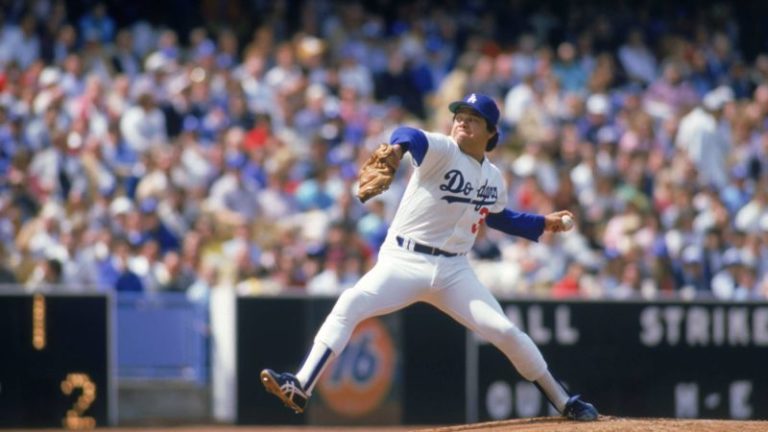 Muere la exsuperestrella de las Grandes Ligas de Beisbol Fernando Valenzuela a los 63 años imagen-5