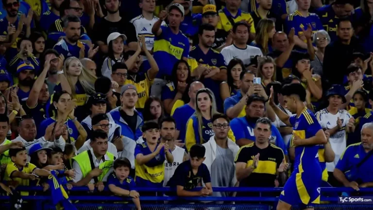 Rebelión, silbidos e insultos a los jugadores de Boca: así se gestó la bronca de los hinchas - TyC Sports imagen-4