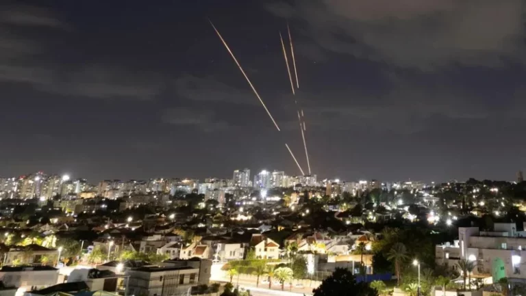 Por qué atacó Irán y cómo podría responder Israel. Esto sabemos sobre el conflicto en Medio Oriente imagen-3