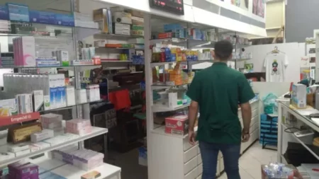 Pacientes optan por comprar menos medicación que la recetada y farmacias registran caída de ventas imagen-11