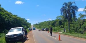 Mártires: motociclista terminó lesionado tras colisionar con un auto en la ruta Provincial 103 imagen-3