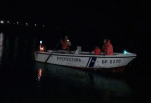 Buscan a un pescador que cayó de una canoa y desapareció en el arroyo Mártires de Posadas imagen-1