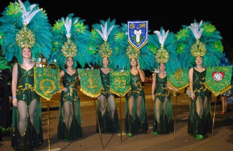 A puro ritmo y emoción, Posadas vive la cuarta y última noche de calle de la Estudiantina 2024 imagen-3