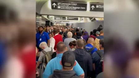 Problemas en el tren del aeropuerto de Atlanta genera un "pandemonio" imagen-6