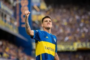 Un regreso, tres arqueros y una confusión: los convocados de Boca para enfrentar a Gimnasia imagen-1