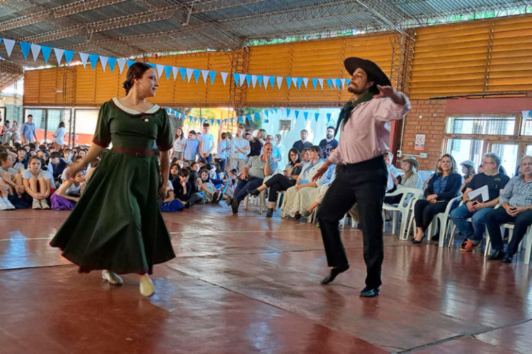 Cultura en Movimiento hizo su última entrega del año en el Bachillerato Humanista imagen-4