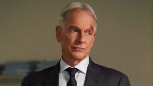 "Cuando entró, pareció que la habitación se movía un poco": Esta es la influencia que ha tenido Mark Harmon en el rodaje de 'NCIS: Origins' imagen-4