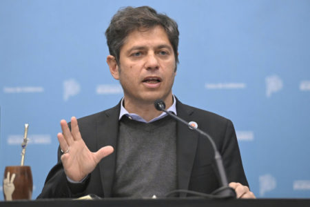 Kicillof convoca a los intendentes para reclamarle a Milei por las obras paralizadas imagen-14