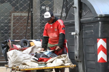 Cae la pobreza en América latina pero no en Argentina imagen-7