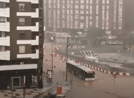 Las lluvias torrenciales volvieron este miércoles a España, el temporal provocó olas de más de 4 metros | OberaInside.com.ar La Noticia Junto a VosLas... imagen-10