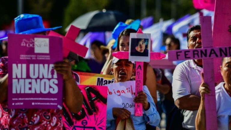 Una mujer o niña murió cada 10 minutos a manos de su pareja u otro familiar en 2023, según un informe de ONU imagen-5