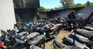 "Sí, afirma, anotame": el asado en la comisaría que terminó con 79 motos quemadas imagen-1