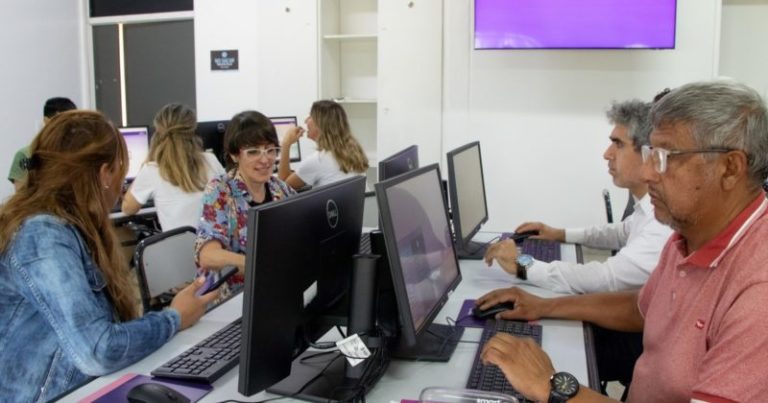 Telecom apuesta a la formación de docentes con talleres sobre IA y convivencia digital imagen-4