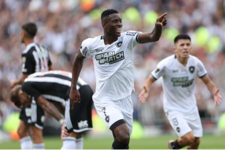 Con un jugador menos, Botafogo ganó la primera Libertadores de su historia imagen-15