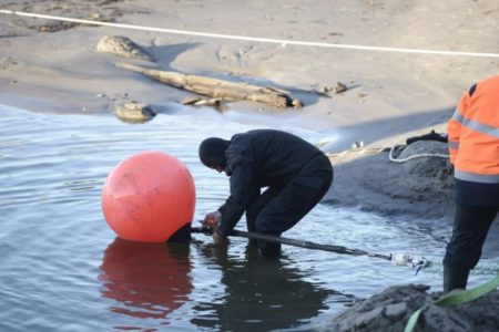 Funcionarios europeos denuncian sabotaje tras el corte de dos cables de internet en el mar Báltico imagen-10