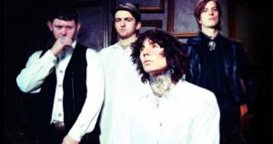 Viene Bring Me The Horizon, la famosa banda de rock, emo y metal alternativo que está decidida a "evolucionar o morir" imagen-1