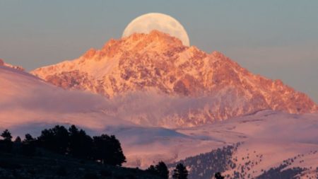 FOTOS | La súperluna de noviembre ilumina el cielo imagen-11