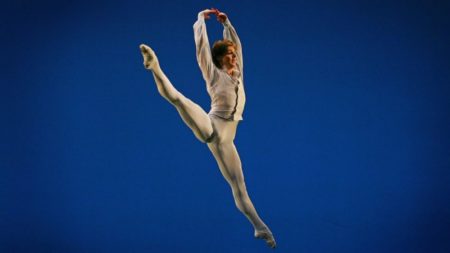 La estrella del ballet ruso Vladimir Shklyarov muere tras caer de quinto piso de un edificio imagen-8