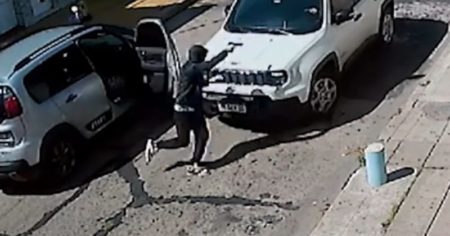 Ciudadela: con una maniobra muy arriesgada, una mujer evitó un robo a mano armada imagen-4