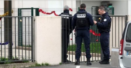 Hacían arreglos en su nueva casa y encontraron los restos del antiguo dueño imagen-12