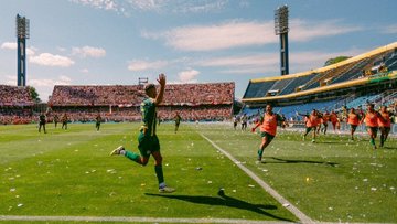 Aldosivi se impuso ante San Martín de Tucumán y ascendió a Primera imagen-13