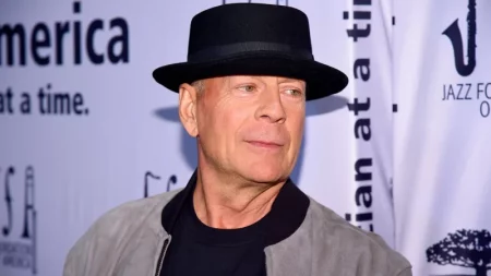 Bruce Willis aparece en conmovedoras fotos familiares durante la celebración de Acción de Gracias imagen-6