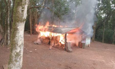 Familias aguardan respuestas a cuatro meses de ser desalojadas en Wanda imagen-6