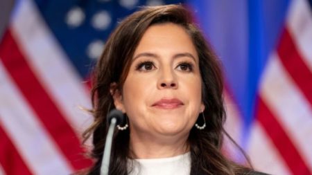 Elise Stefanik, la elegida de Trump para embajadora de la ONU, se niega a mantener su apoyo previo a que Ucrania se una a la OTAN imagen-7