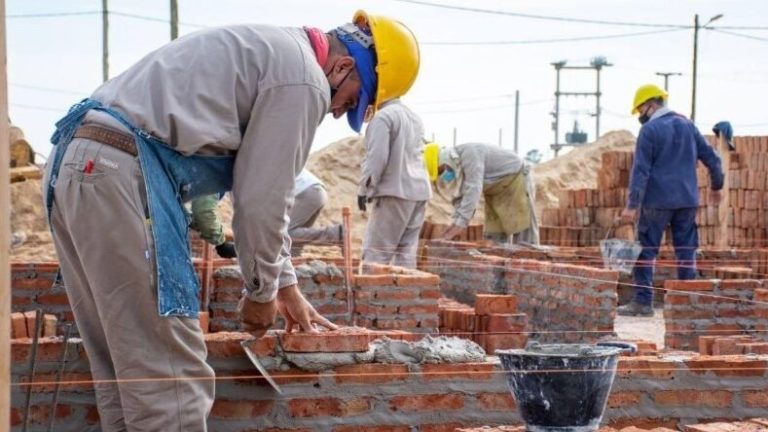 Misiones lidera la creación de empleo en la construcción en el NEA imagen-4