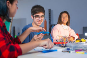 Abrieron las preinscripciones para la Escuela de Robótica imagen-3