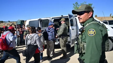 El equipo de Trump traza una estrategia para Latinoamérica como parte de su plan de deportaciones masivas imagen-6