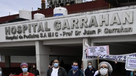 El hospital pediátrico más importante de Argentina peligra por las políticas de Milei, denuncian los trabajadores imagen-7