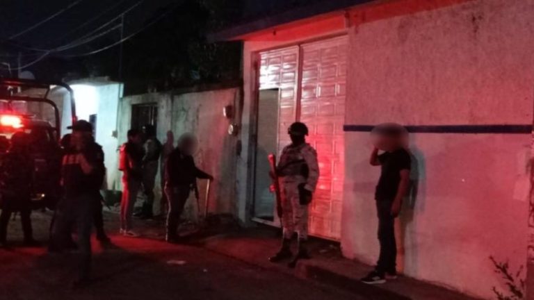 Autoridades hallan a 71 migrantes retenidos en una casa en Oaxaca, en el sureste de México imagen-4